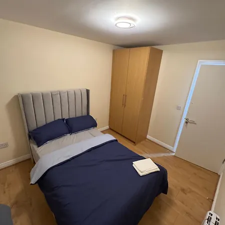 Charming 3-bedroom Modern In * Dublín
